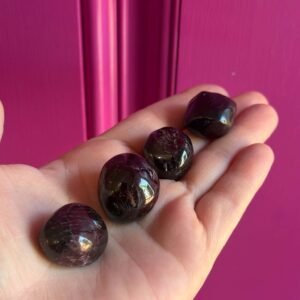 Garnet Tumbled Stone